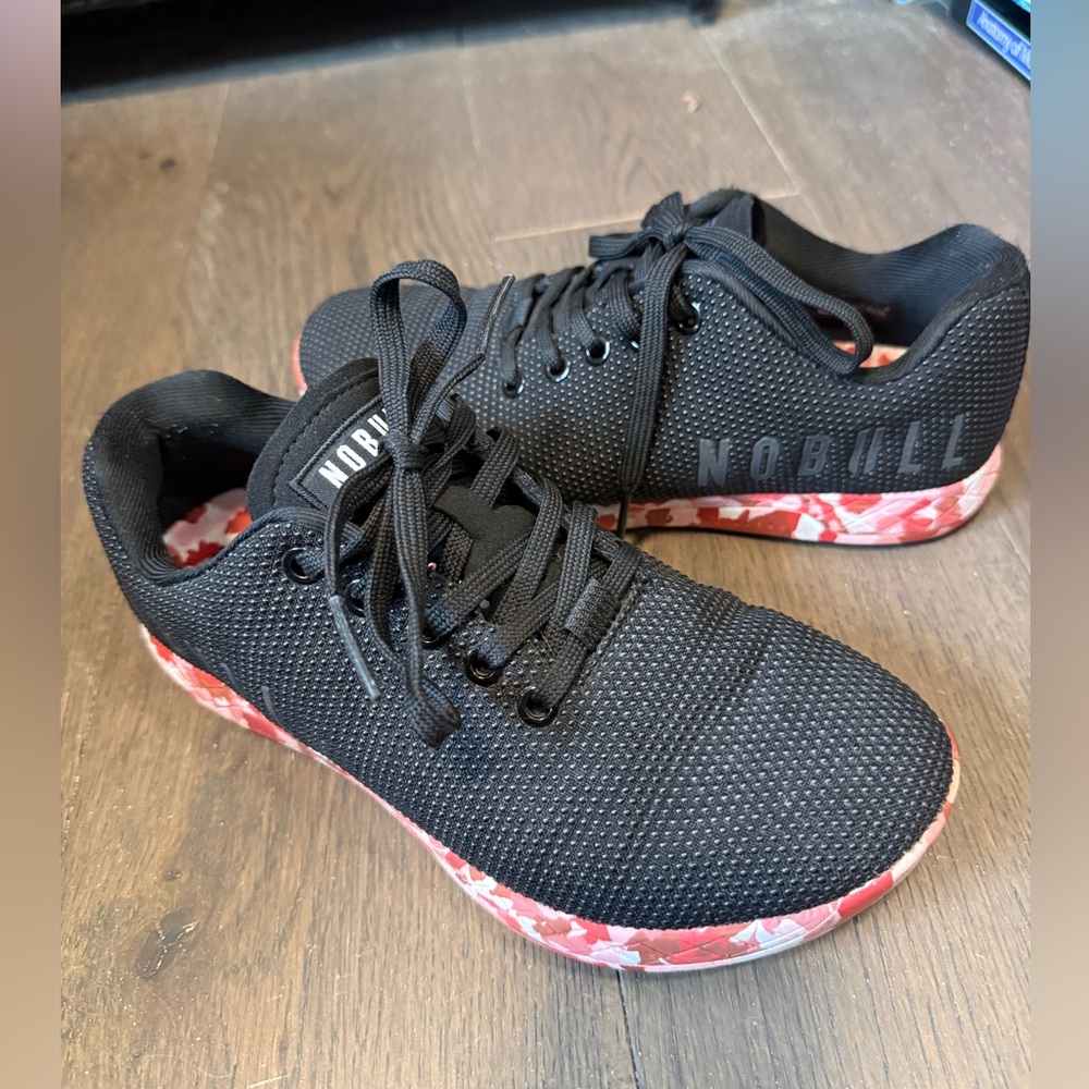 NoBull Outwork Training Shoes in Wild Berry Men’s 5.5 Women’s 7 EU38